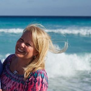 Meet your Posher, Carolyn